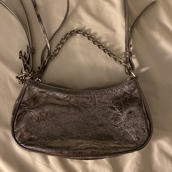WOMEN'S LE CAGOLE MINI BAG WITH CHAIN METALLIZED IN SILVER - Picture 3 of 3
